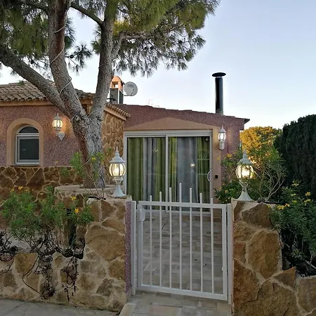 Casa Jardines De Lola Daimés
